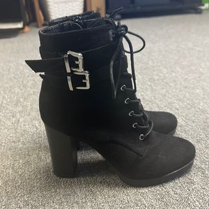 Worn once, great condition price negotiable